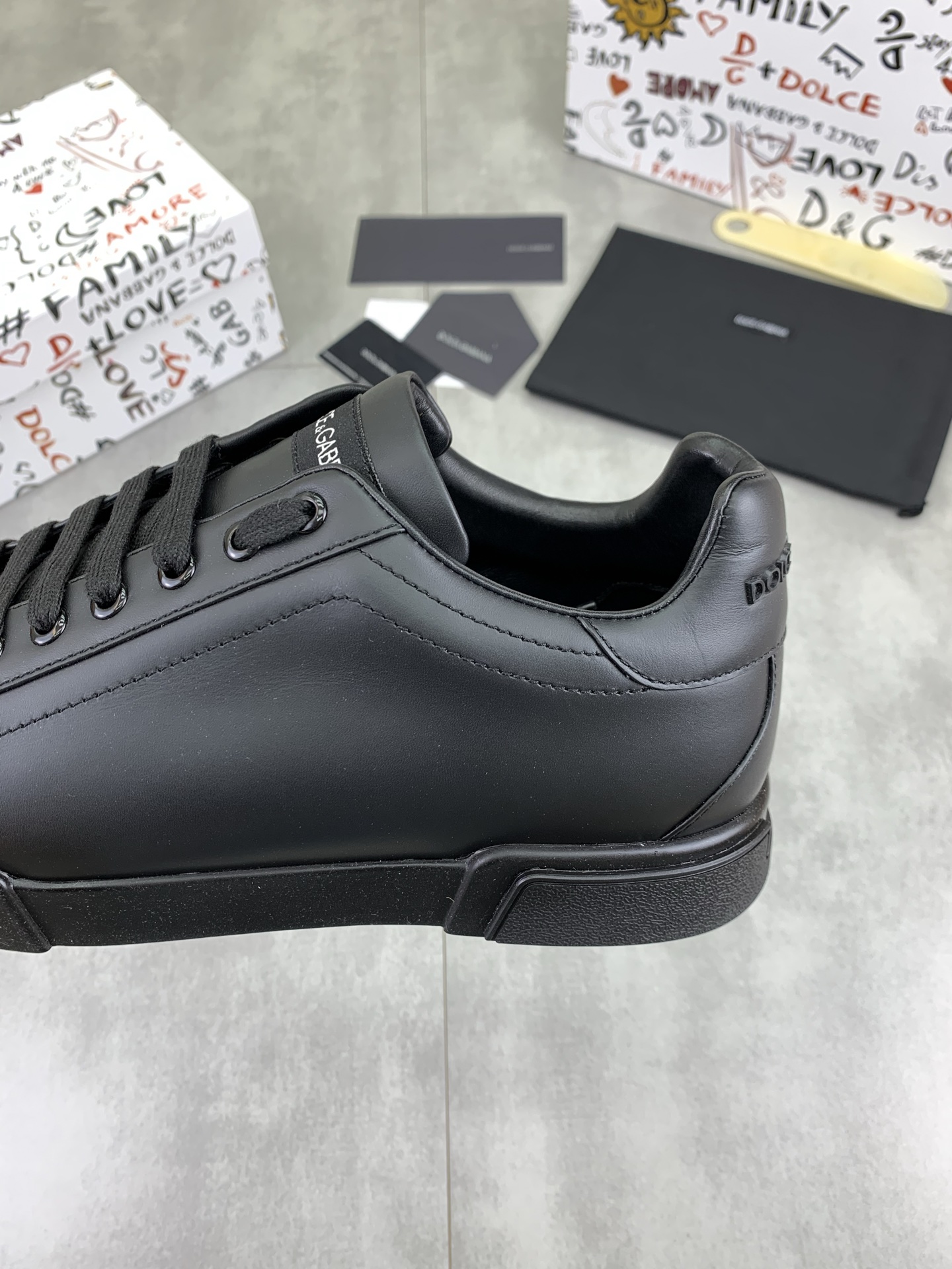 olce & Gabbana shoe
